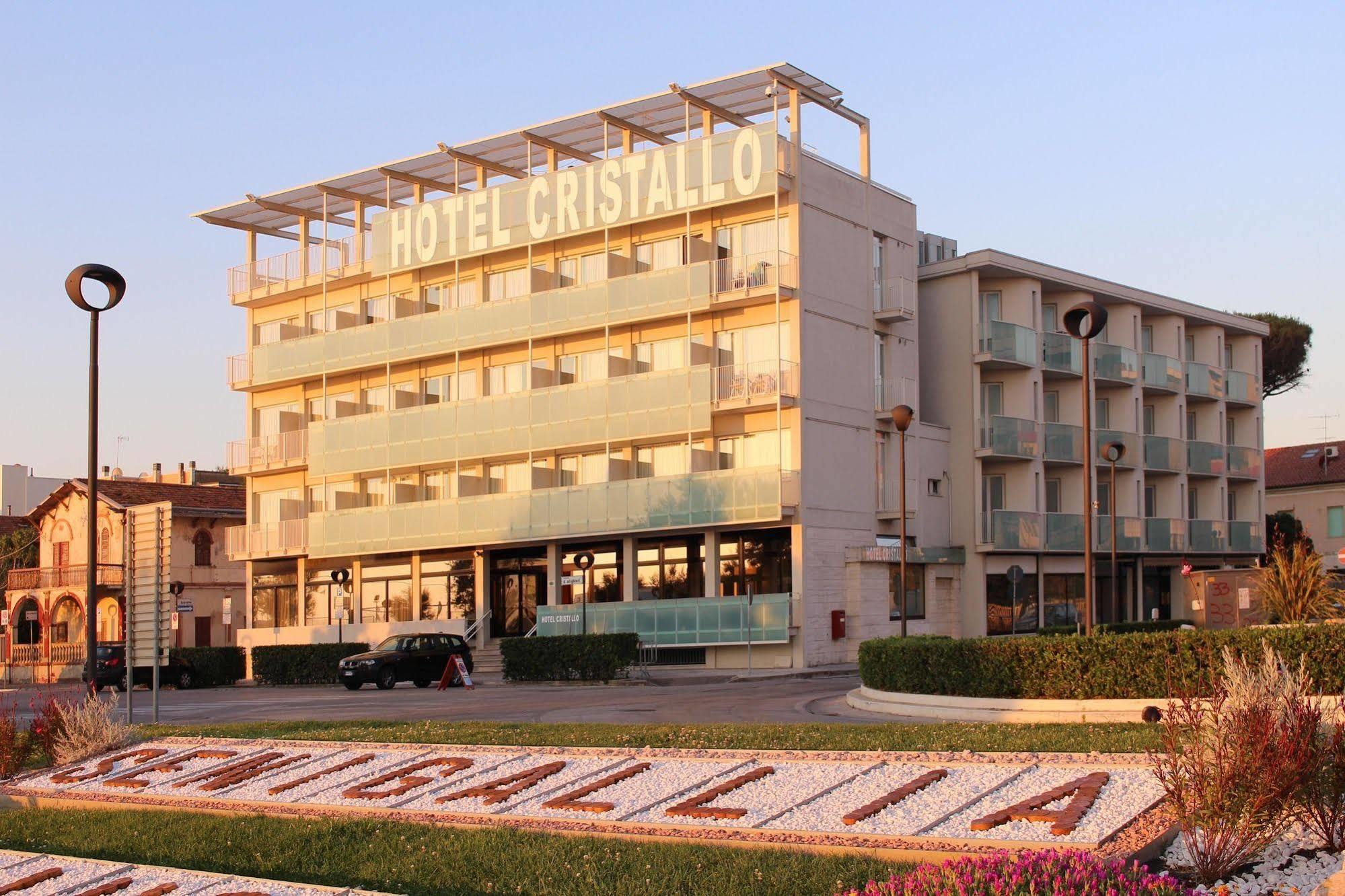 Hotel Cristallo Senigallia Extérieur photo